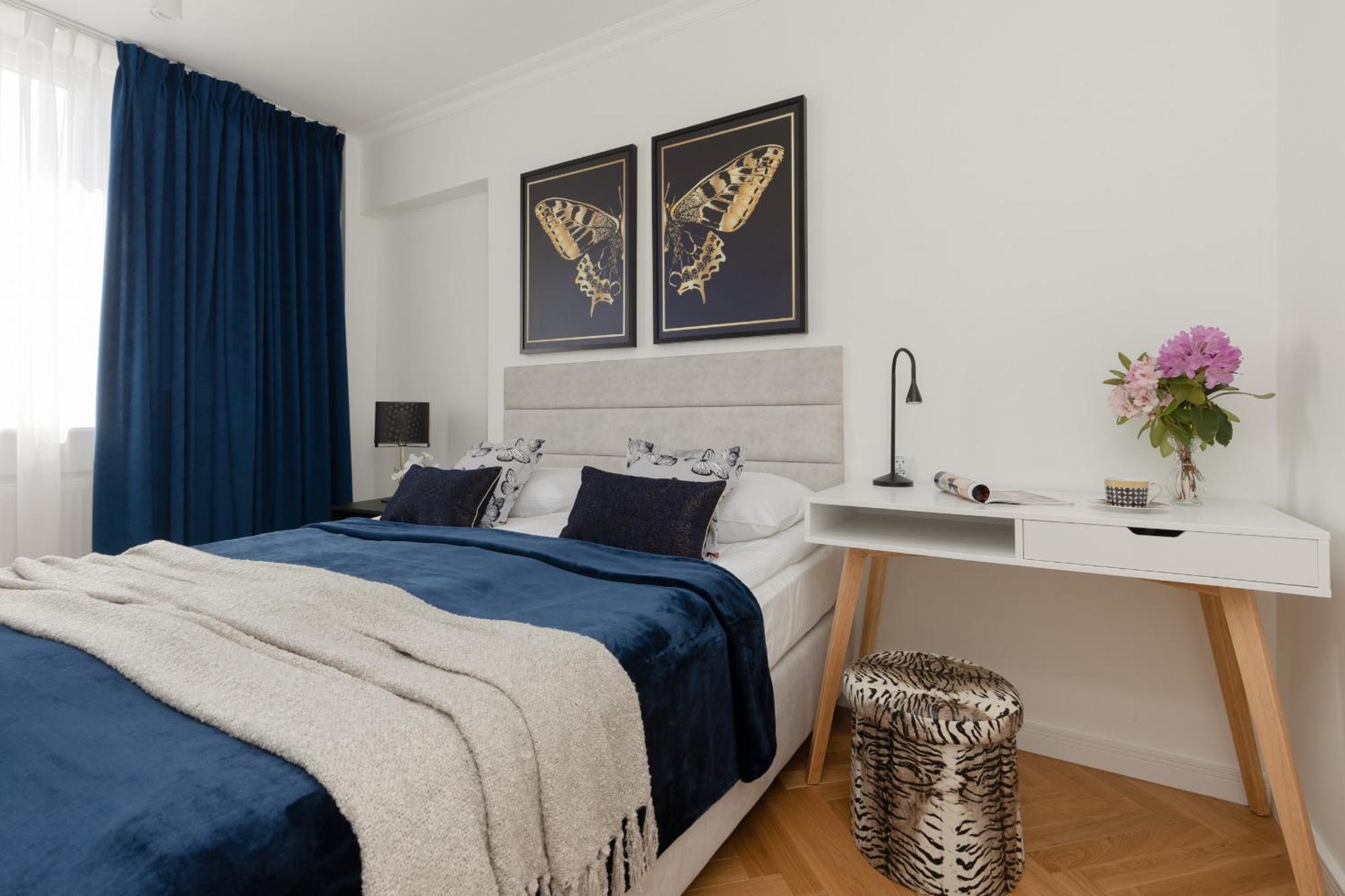 Senatorska By Renters Apartment *